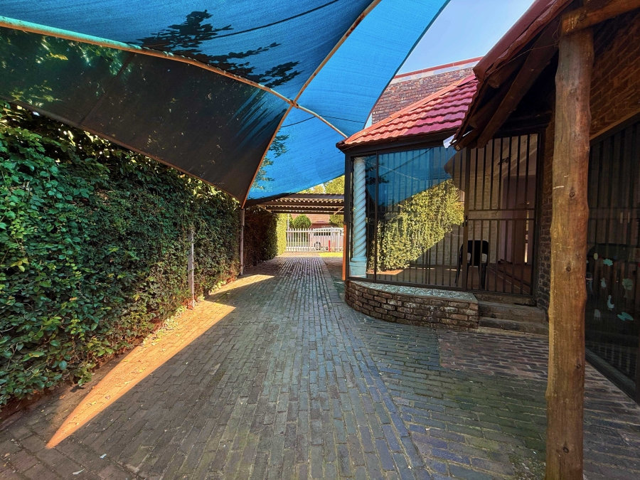 4 Bedroom Property for Sale in Van Der Hoff Park North West